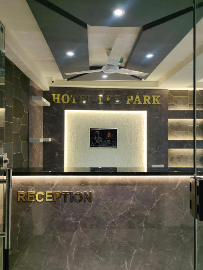 אחמדאבאד Hotel Lee Park מראה חיצוני תמונה
